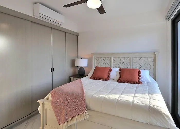 Great Location 2bd 2bth Walking Distance To Medano Cabo San Lucas